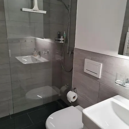 Alpen-fewo, Residenza Quadra 322 * Φιλμς